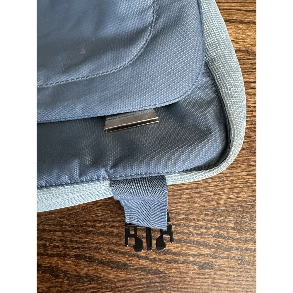 Nike Sportswear Essentials Unisex Blue‎ Messenger Bag